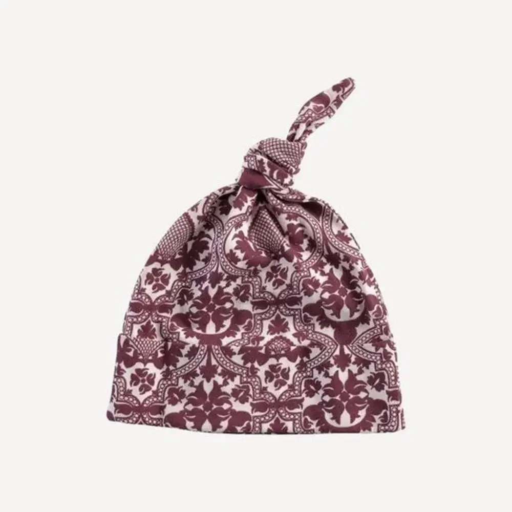 NWT Kate Quinn Cabernet Folk Floral Organic Cotton Knot Hat 0-3m